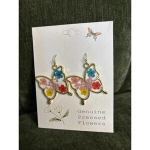 Zad Earrings Women's NWT Butterfly Bouquet Dried Flower Resin Gold Earrings